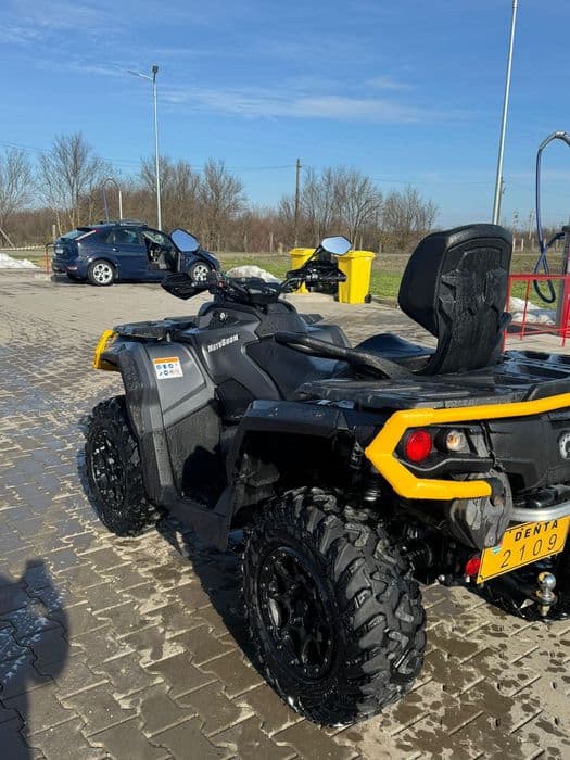 Vând ATV Can-Am Outlander