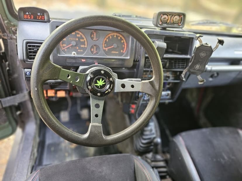 Suzuki Samurai 1.8is