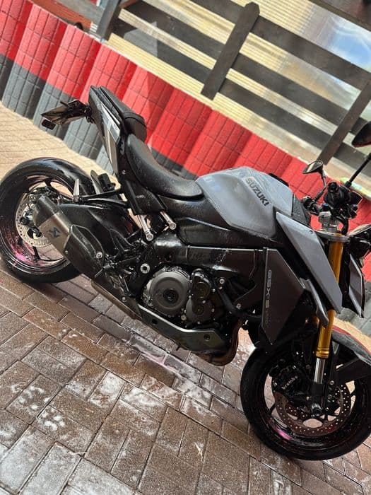 Suzuki GSX-S 1000 + extra… 6350€ negociabil!!!