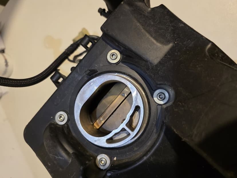 Airbox Carcasa Filtru Aer Cu Rampa De Injectie Si Senzori Completa
