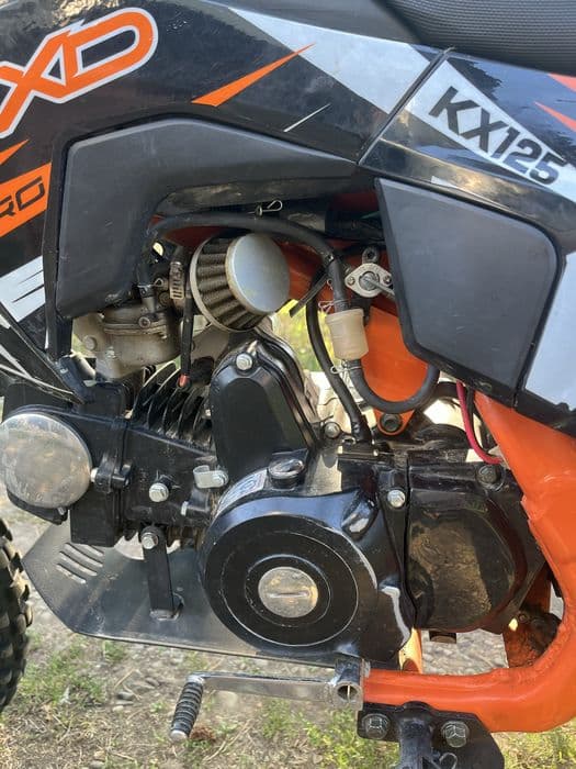 Vand cross kxd 125 + o cască matimea L