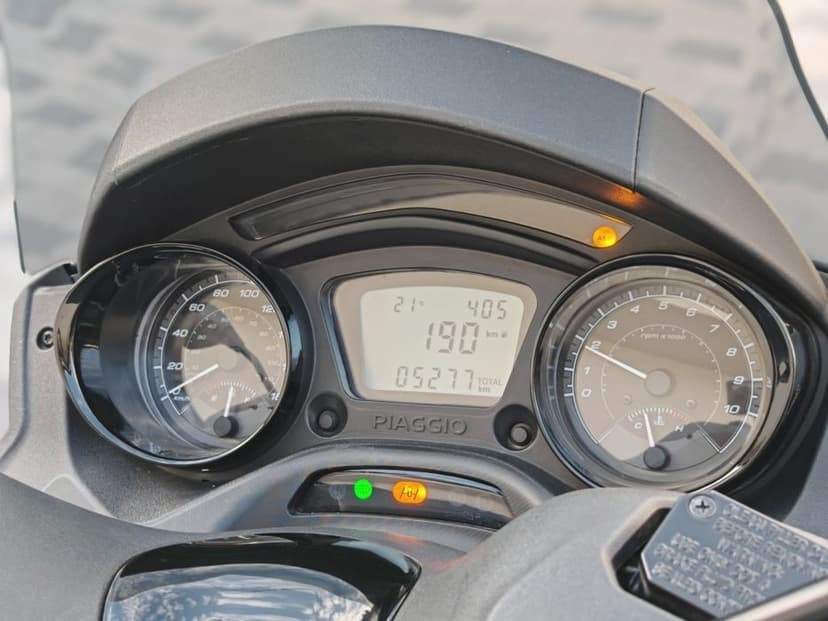 Piaggio Mp3 Hpe 300 2024 5000 Km Garanție! Permis cat B