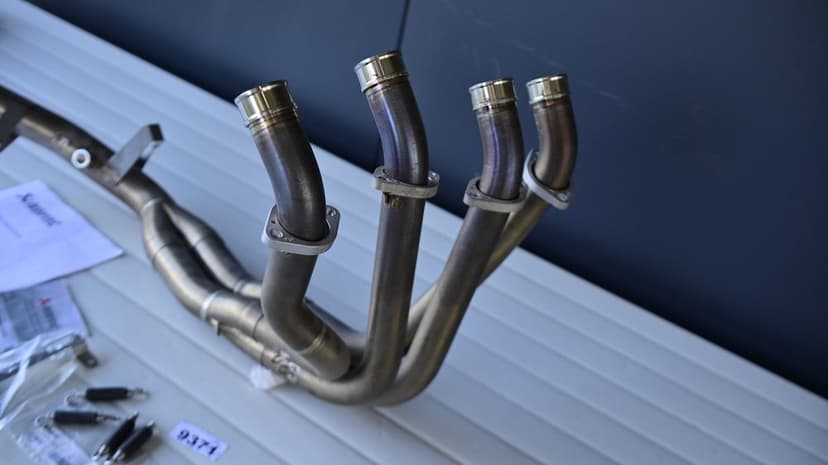 Kawasaki Z1000 / Z1000 SX 2014 2023 Galerie de evacuare Akrapovic