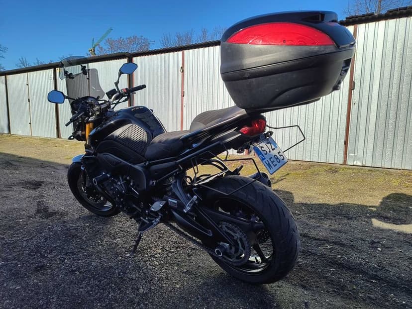 Yamaha FZ8 2010 | 37 tys. km | Zadbana | Kufry, sakwy, dodatki