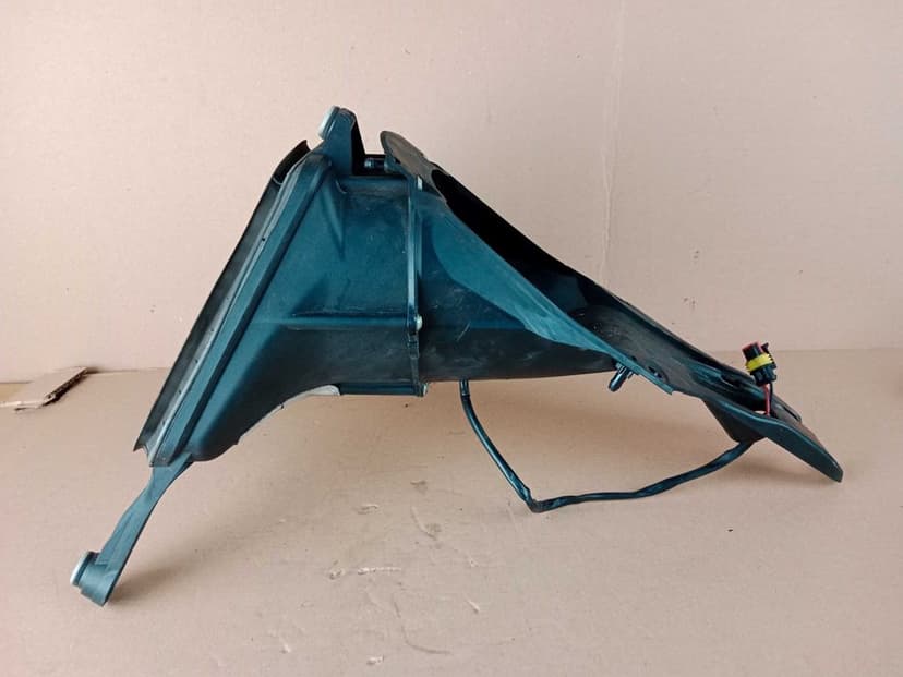 Ducati Panigale 959 Tunel Dolnej Chłodnicy Wentylator Wiatrak Wlot 16+