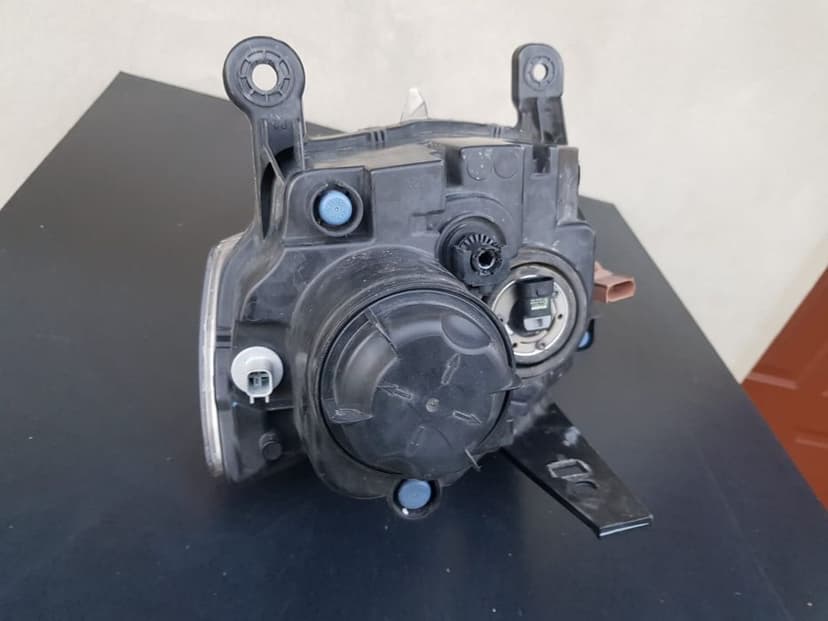 Jeep Grand Cherokee WK2 reflektor lampa prawa oryginal