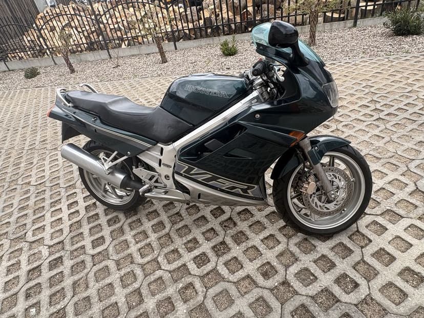 Honda VFR750FL z 1993