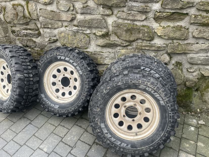 Felgi z oponami 5x139,7 samurai vitara jimny