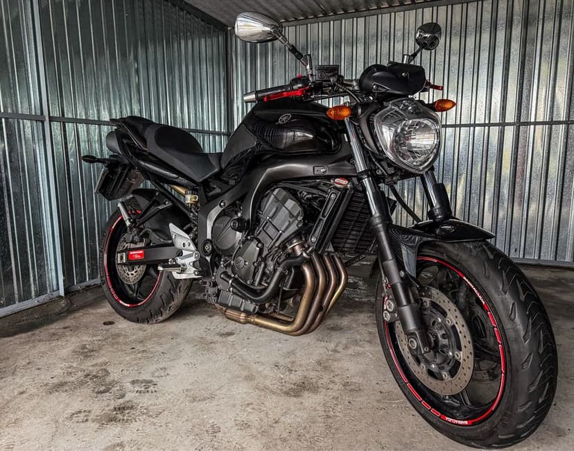 Yamaha FZ6N wersja S2 600 cm3 98 KM 2009 Black Edition Fazer Naked