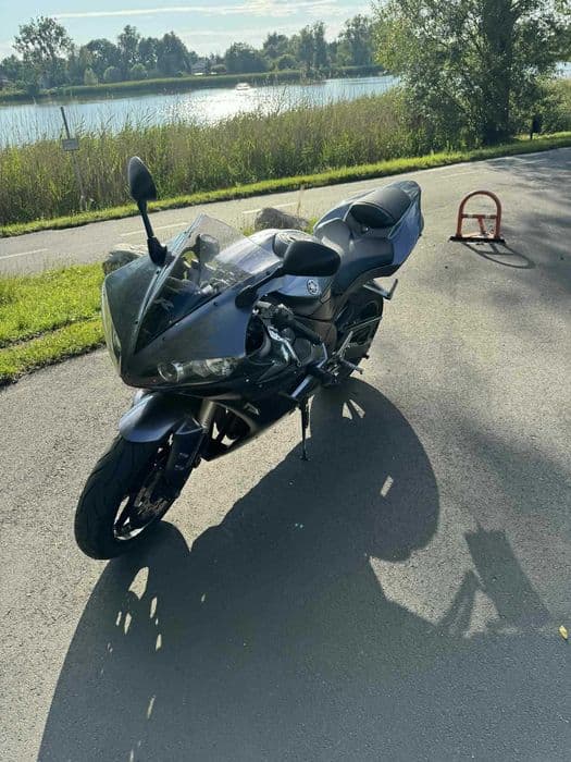 Yamaha r1 2007r pojemność silnika 1000 - ( 190km )