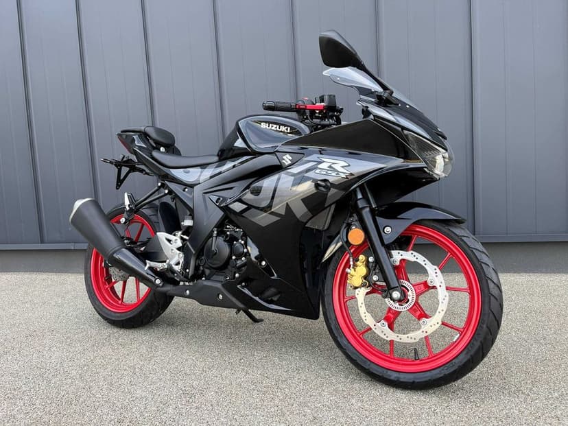 Suzuki GSX-R125 24r Idealny kategoria A1 B YZF-R125 Ninja125 CB125R