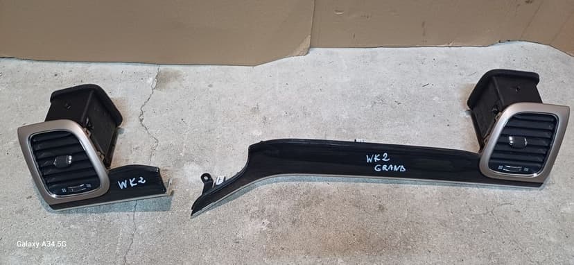 Dekor kratka nawiewu  jeep grand cherokee wk2  15r