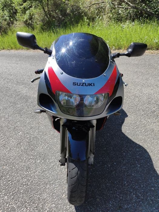 Suzuki gsxr 600 srad