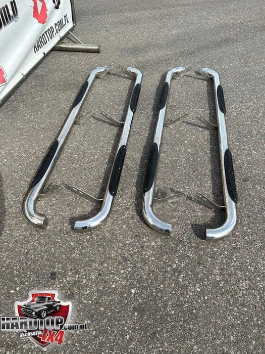 PROGI Stopnie Boczne Toyota Hilux STAL NIERDZEWNA Orurowanie