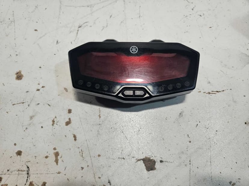 Yamaha MT 07 licznik 18-20