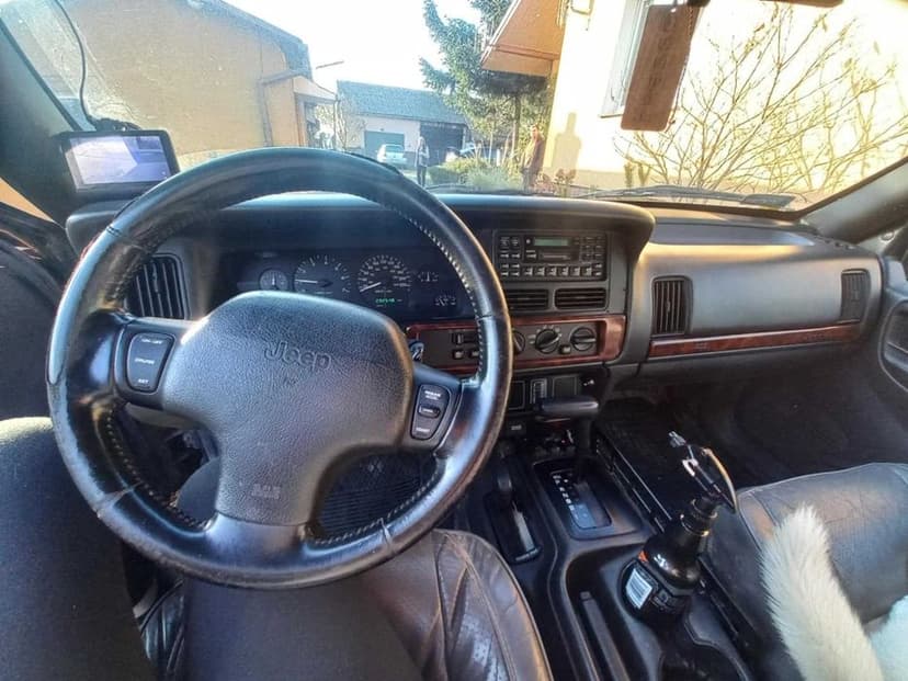 Jeep Grand Cherokee ZJ 4.0 4x4 – przygotowany do off-roadu!