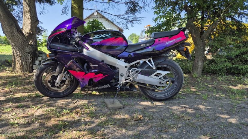 Kawasaki ZXR 750 Ninja ZX7R 1994 Młode Wilki