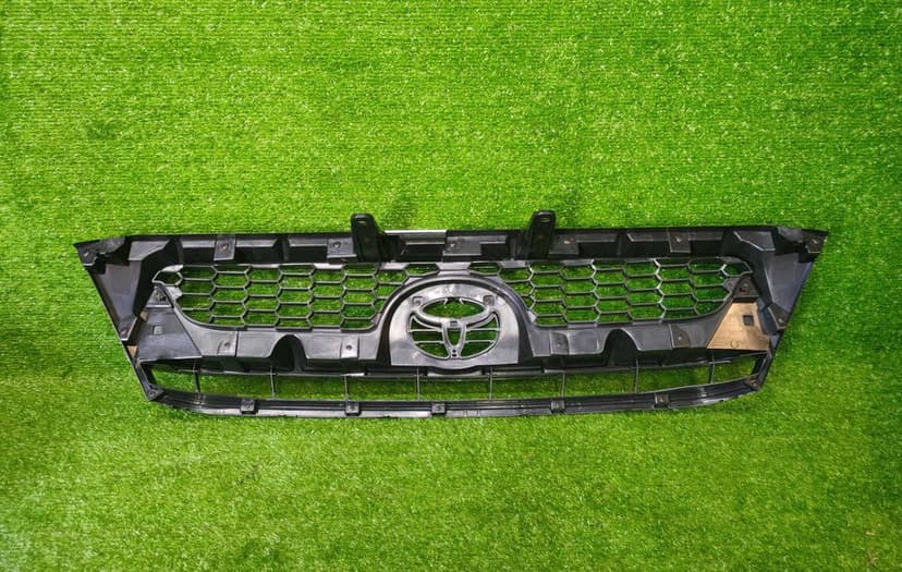 Atrapa Gril Grill Chrom Satyna Toyota Hilux 2009-