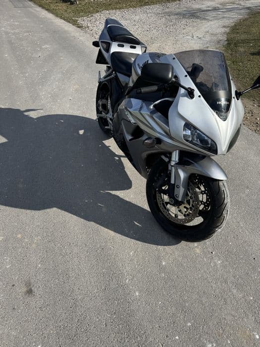 Honda CBR 1000 Super Stan .