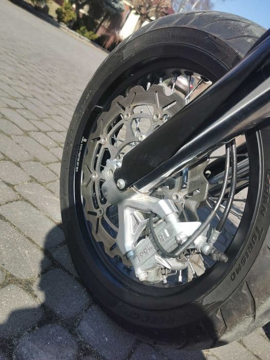 SUPERMOTO Husqvarna SMR 449  2011r