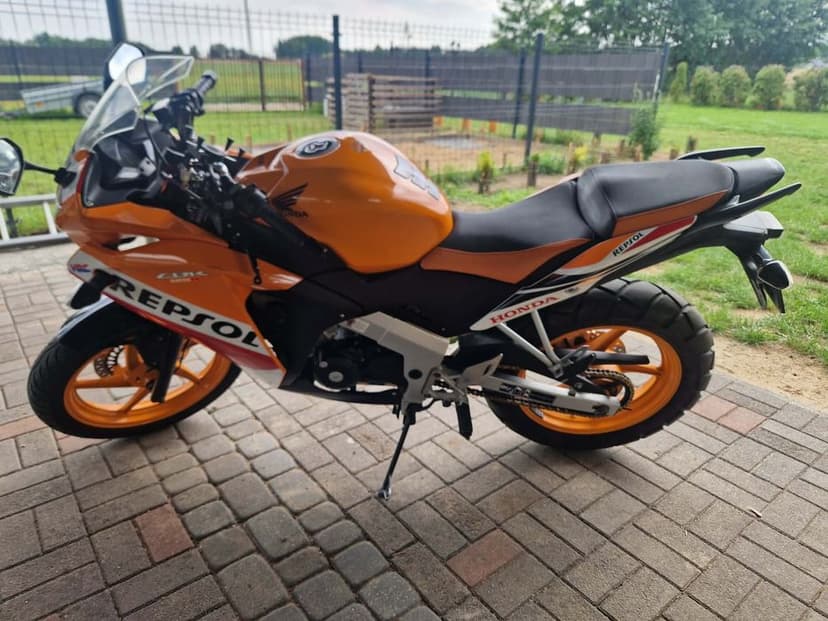 HONDA CBR 125 Repsol