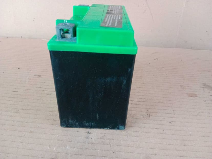 Akumulator Motocyklowy IONI ITX12-BS 12V 10AH Napięcie 14.69 V