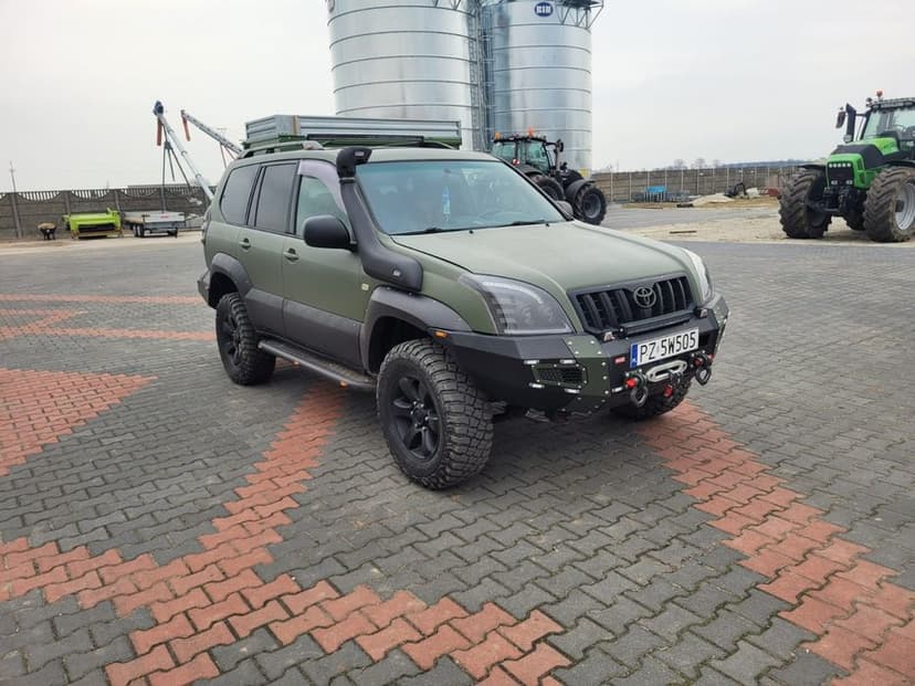 Toyota Land Cruiser 120