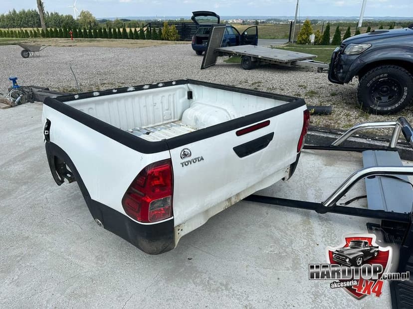 PAKA Skrzynia Ładunkowa Toyota Hilux 2005/2015+ DBC