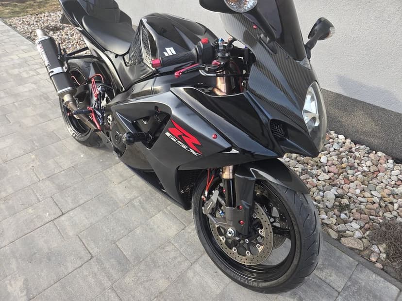 Suzuki gsxr 1000 k8 dodatki bardzo niski przebieg