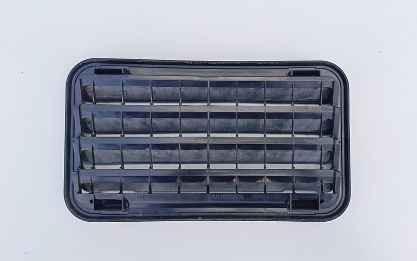 KRATKA WENTYLACYJNA KABINY NISSAN NAVARA D23 NP300 768044JG0D