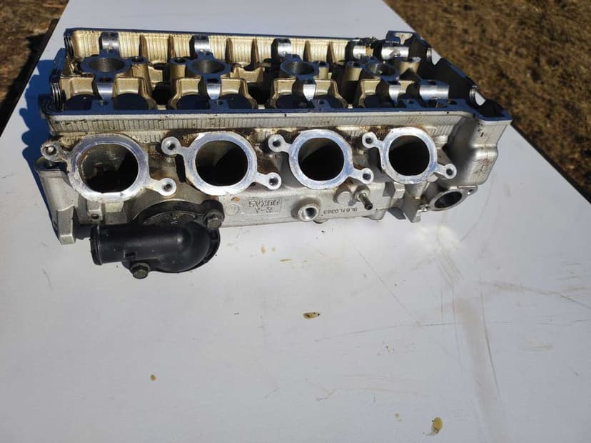 Yamaha FZ6 (2004–2009) Głowica silnika cylindrów kompletna