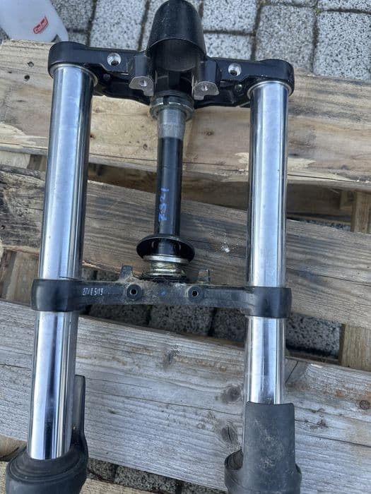 Zawieszenie lagi zawias Kawasaki Ninja 125