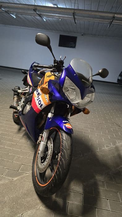 Honda CBR125R  15KM kat. B  JC34 Repsol