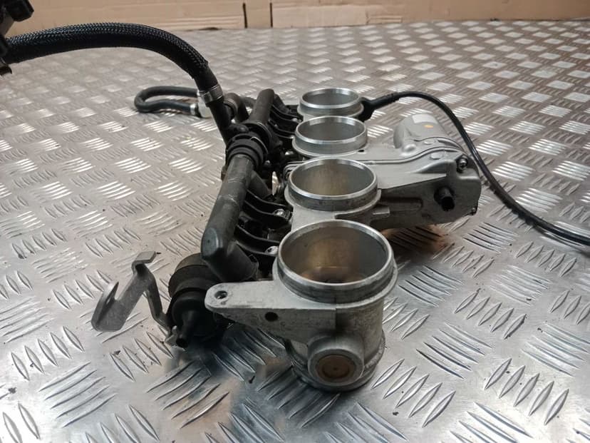 BMW S1000R Przepustnica Przepustnice + Wtryski 14-20