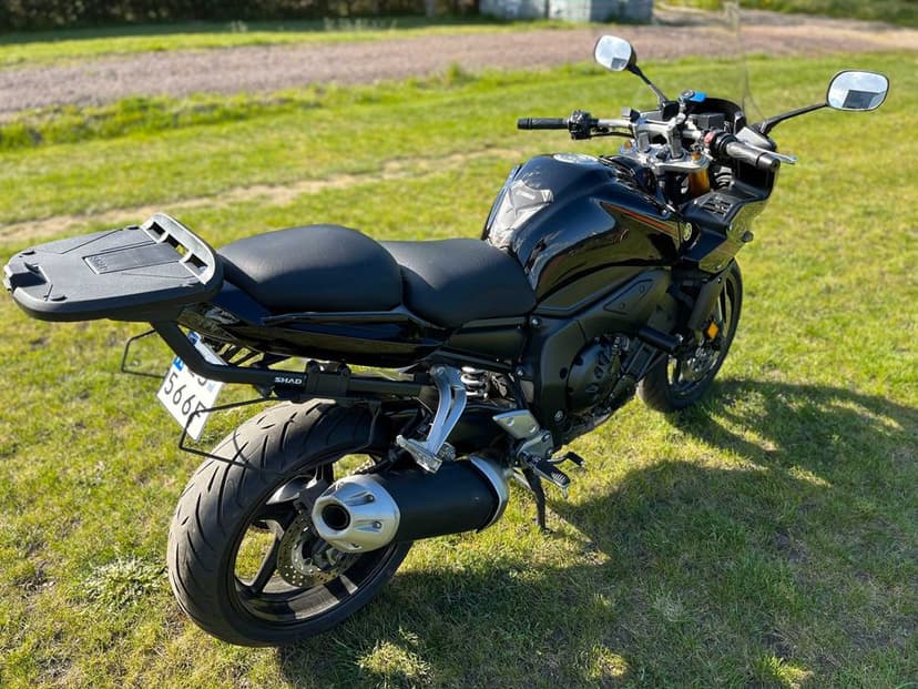Yamaha FZ1  2007 stan bardzo dobry