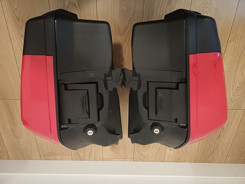 Ducati Multistrada 1200 kufer prawy lewy