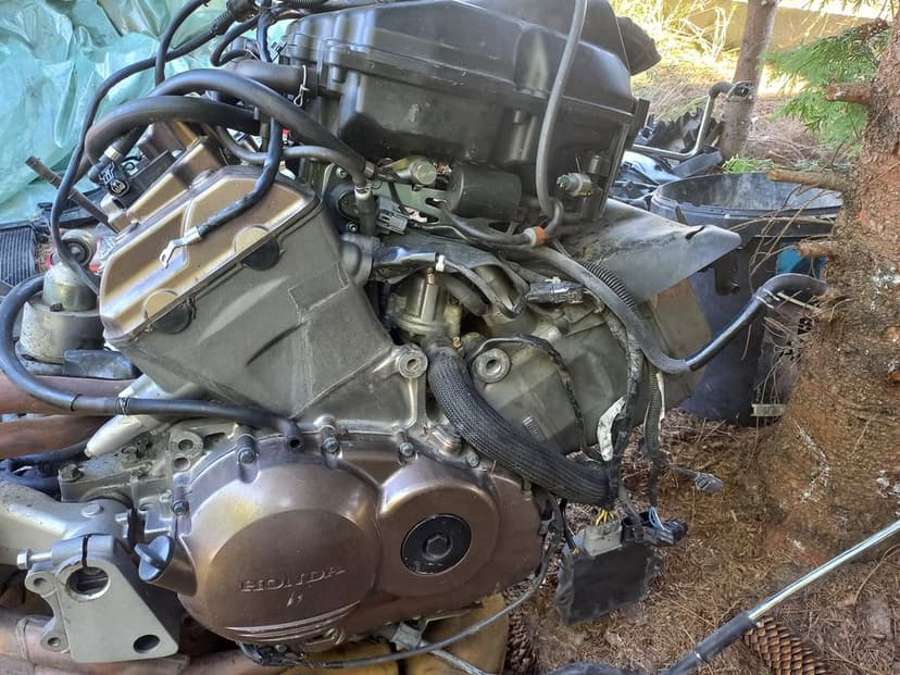 Honda vfr 800 rc79 silnik felga zadupek przełącznik zadupek stelaż set