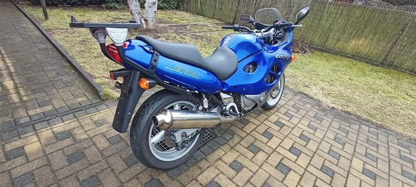 Suzuki GSX 600 F, niski przebieg tylko 22 tyś km!