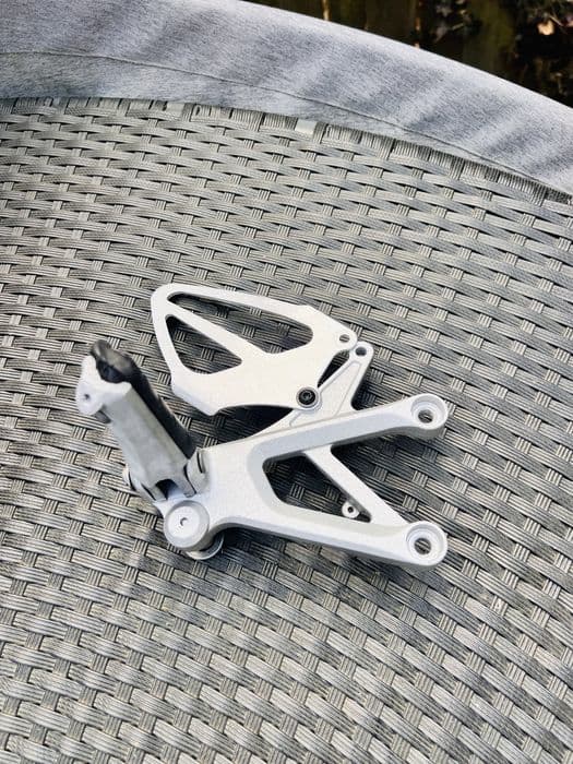 Honda cbr f4i sety lusterka lewy prawy stopki pasażera podnózki