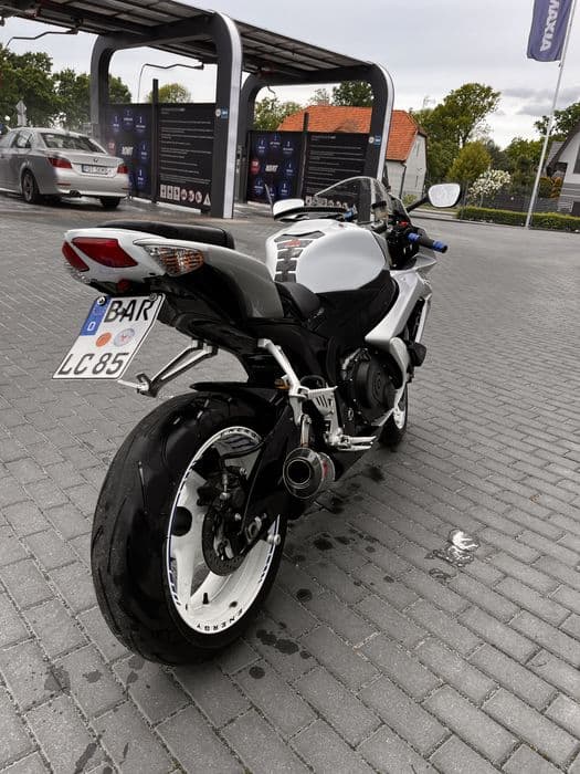 Sprzedam Suzuki  GSX-R 600