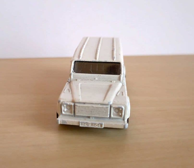 Corgi Juniors Land Rover Defender 110 Police