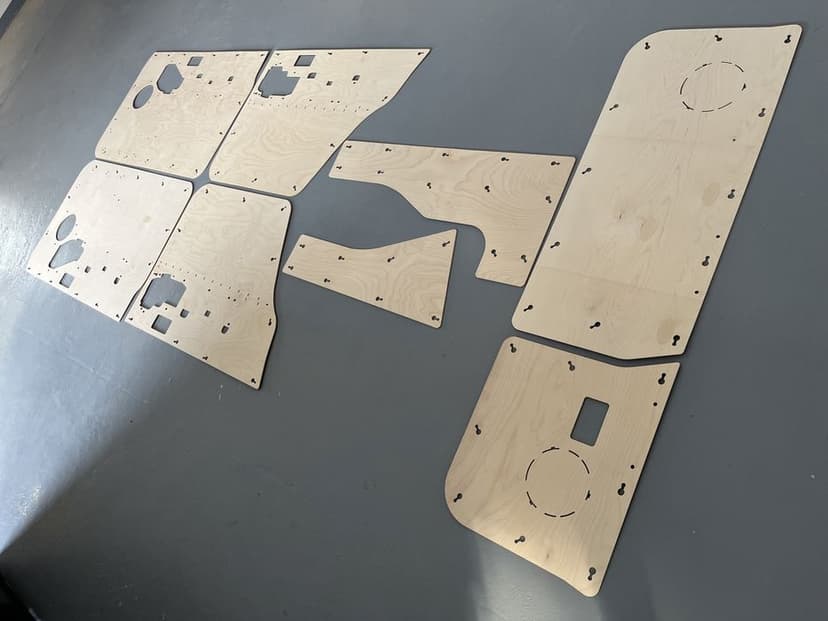 Boczki drzwi, tapicerka Nissan Patrol Y60 Long Długi