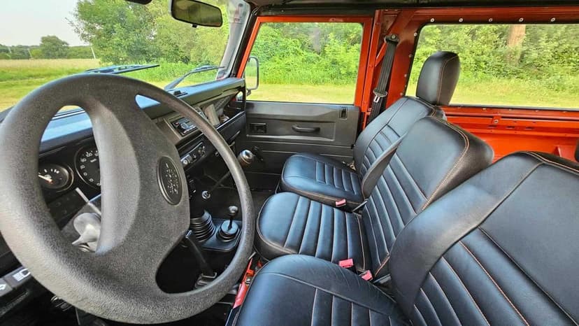 Land Rover Defender