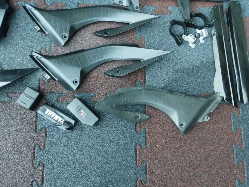 Yamaha WR 125 owiewki  tłumik wydech