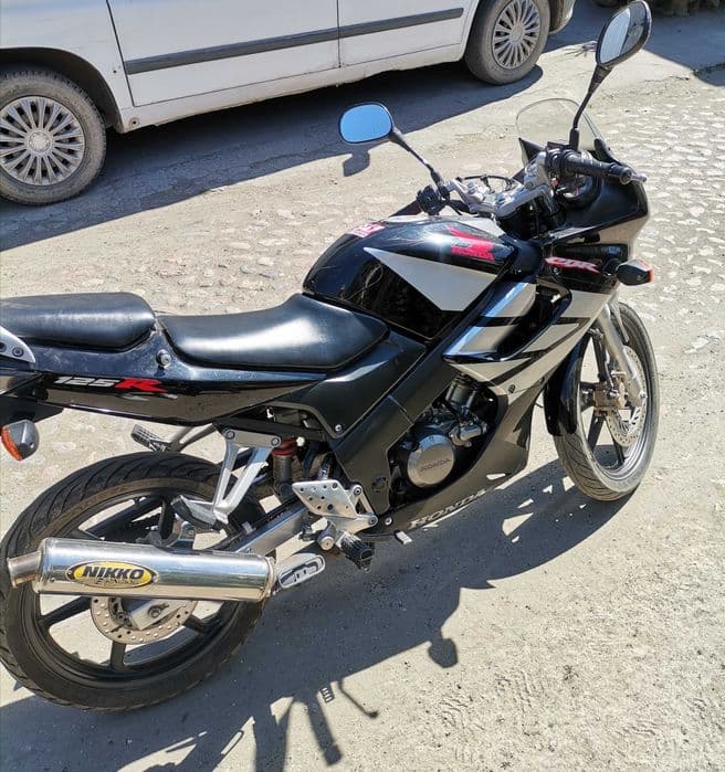 Motor Honda CBR 125R 2005r