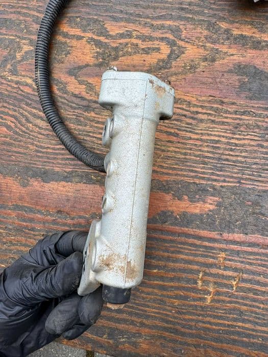 pompa hamulca tyl tylna hamulcowa BRP can am can-am outlander renegade