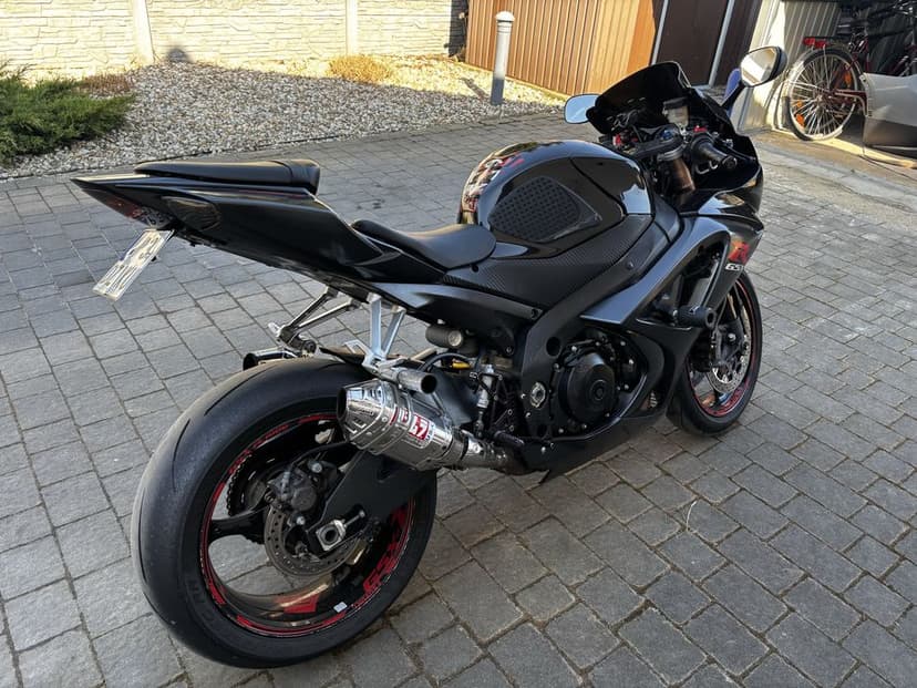 Suzuki GSX-R 1000 K8 / Zamiana /