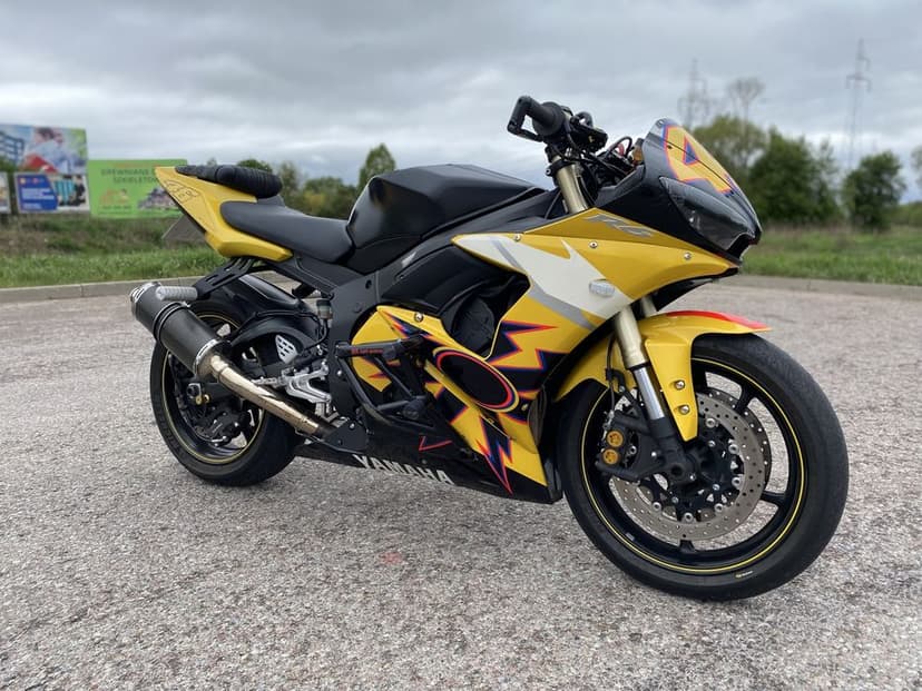 Yamaha R6 5SL Valentino Rossi 2005 stunt