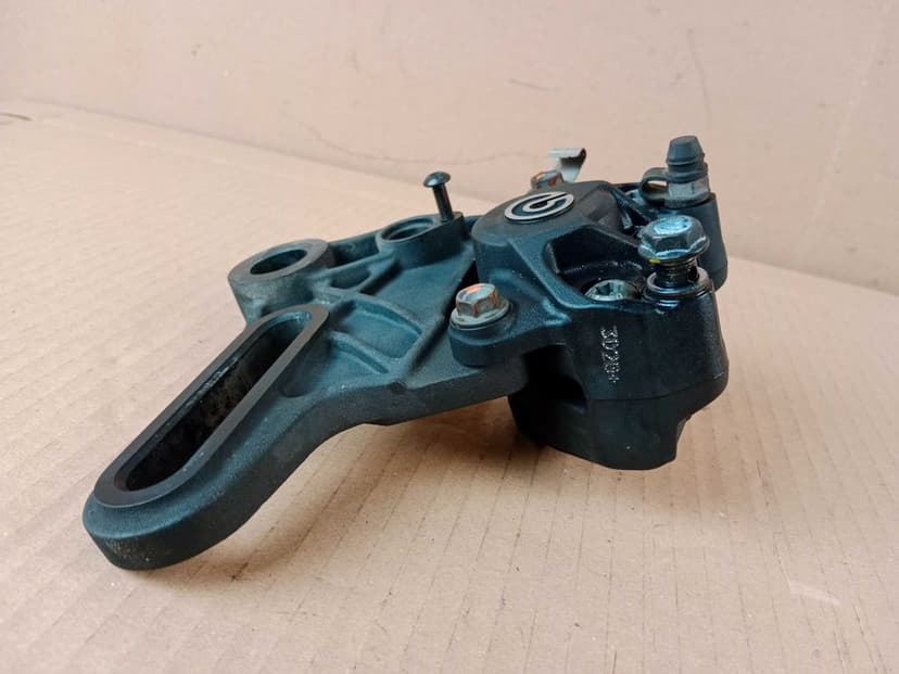 Aprilia RS 660 Zacisk Hamulcowy Tył Klocki Hamulcowe BREMBO 20-25