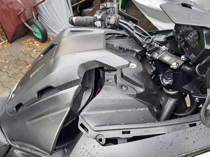 Honda NC750X - uszkodzony